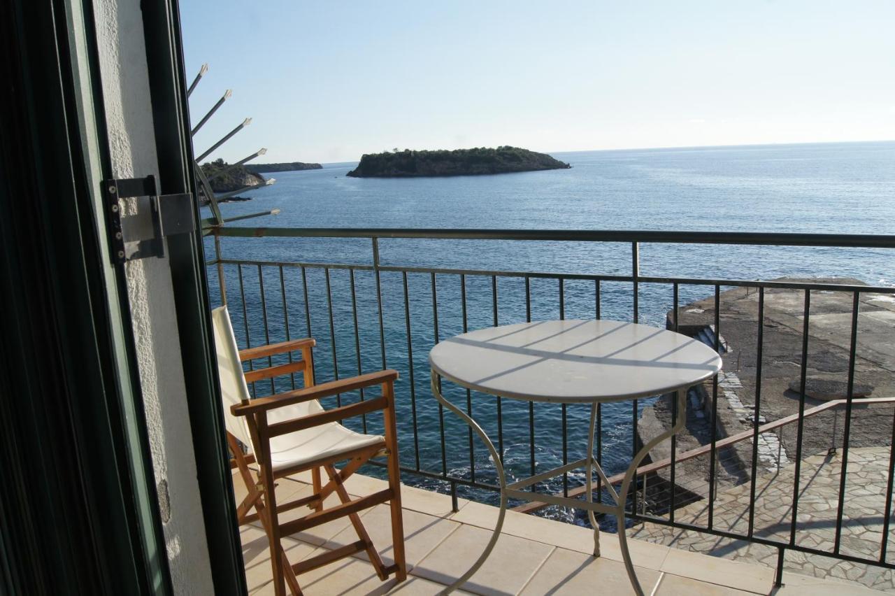 Gorgones, Sea-Front, Great View Aparthotel Kardhamili Exteriör bild
